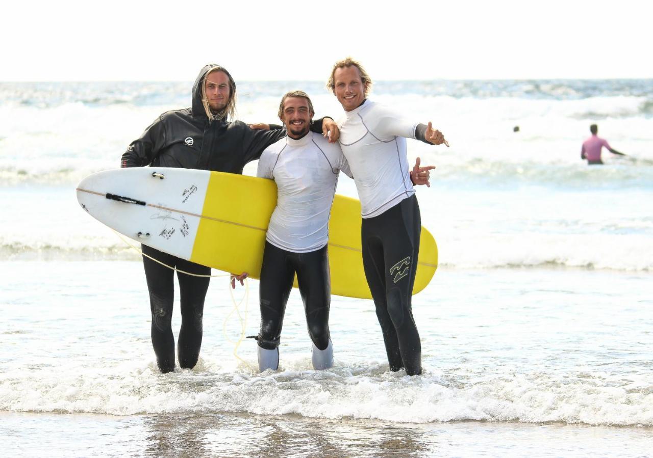 מלון איזמוריס Surfivor Surf Camp מראה חיצוני תמונה